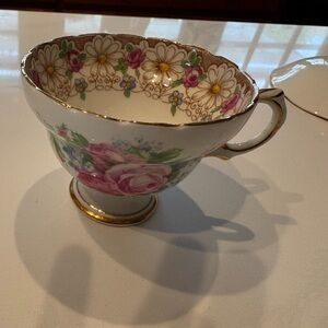 Floral Gold-Trim Porcelain Teacup with Pink Roses Rosina England Bone China